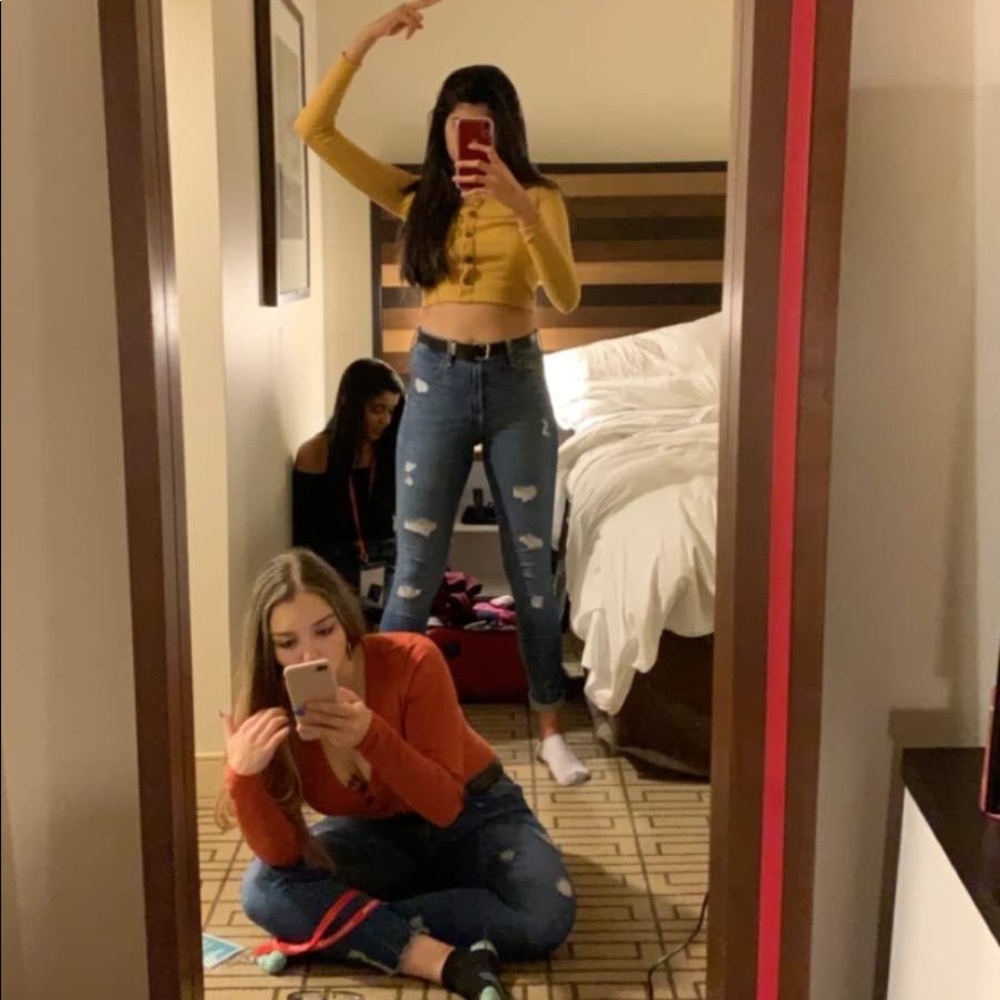 Mustard Long Sleeve Off the Shoulder Crop Top -F21